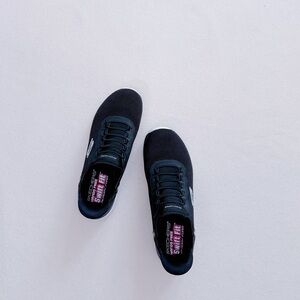 Skechers Swift Fit Hands Free Memory Foam Sneakers Black White Athletic Shoes 7